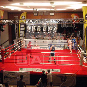 Box verseny ring 7.5 x 7.5 m.